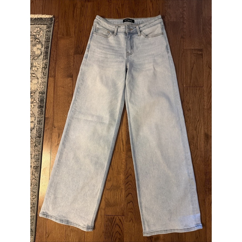 Oneso Wide Leg High Rise Light Wash Jeans Butt Lifting Size 26 Inseam 31'